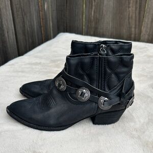 Dolce Vita Black Ankle Boots with Buckle Detail Size 6.5